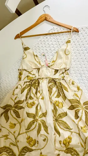 Vestido ourinho tropical FARM