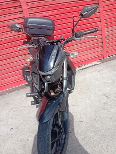 Moto fazer 250 com doc. Ok. Ano 2023.