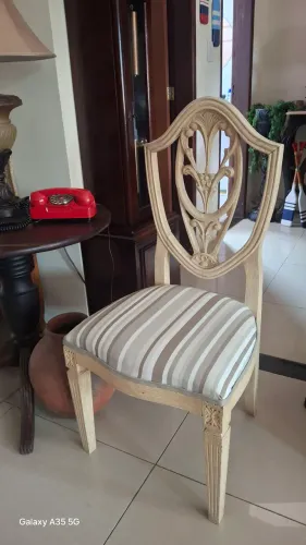 Cadeira em patina