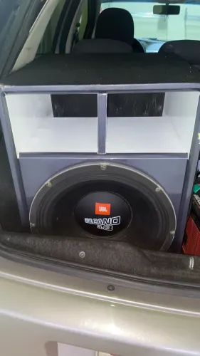 Vende caixote pra alto falante de 15