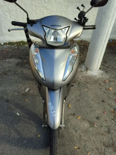 Honda biz 125 2021 prata