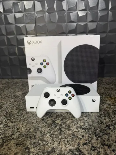 Xbox Séries S Semi Novo.