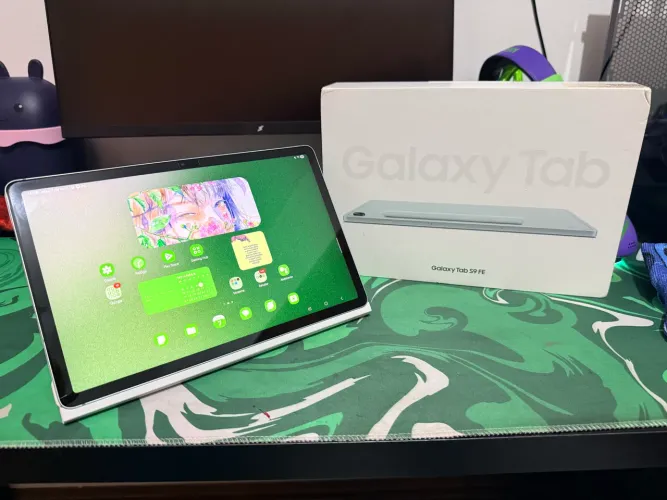 Tablet Samsung Galaxy Tab S9 FE 5G, 128GB, 6GB RAM, Tela Imersiva Verde Claro