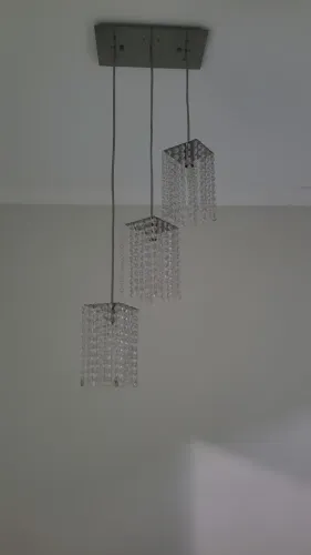 Lustre de cristal  Swarovski com 3 pendentes 