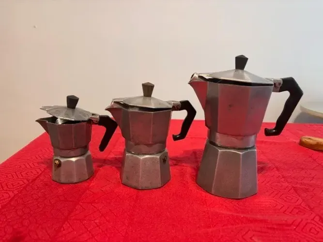 3 Cafeteiras Moka - 2/4 e 6 xícaras