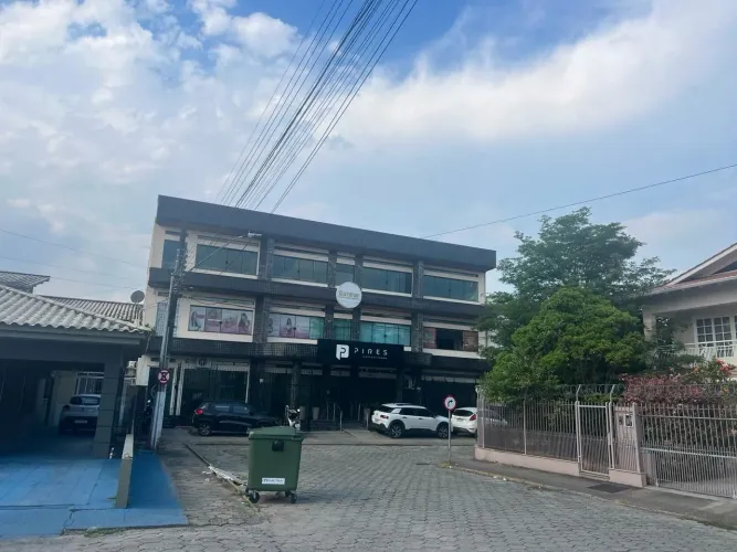 PREDIO NO CENTRO DA PALHOÇA