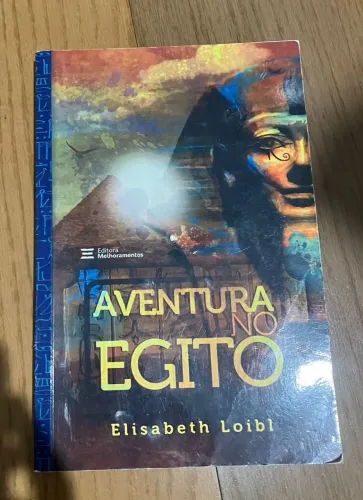 Livro Aventuras no Egito