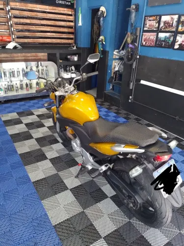 CB 300R 2011 - Boa de motor, econômica, ótimo custo-benefício