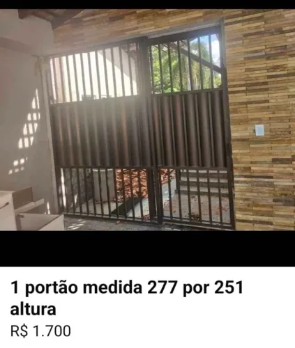 Portão de 2,77 por 2,51 m