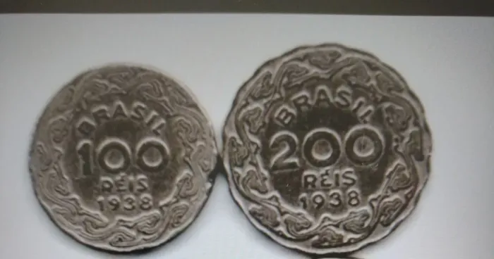 Moedas antigas de 100e200 Reis de 1938