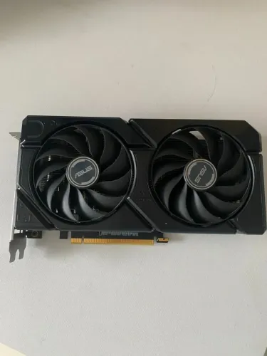 Placa de Vídeo NVIDIA 4060 - Impecável 