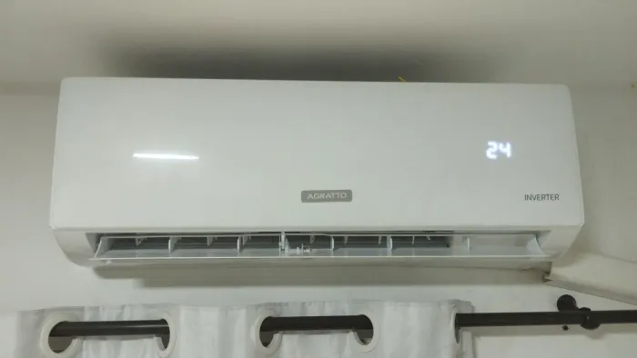Ar condicionado Agratto 9000 BTUs bem conservado 