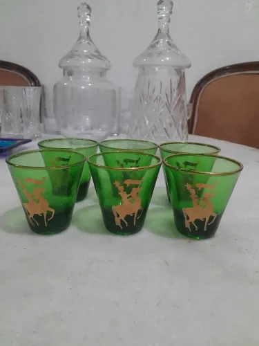 Conjunto 6 copos verdes para licor