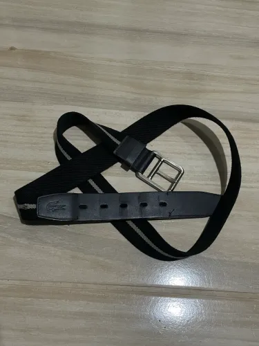 Cinto Lacoste