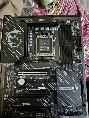 Placa mãe MSI X870E gaming plus Wi-fi AMD DDR5