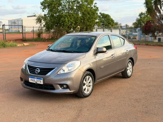 Nissan Versa SL 1.6 16V Flex Fuel 4P Mec. 2013