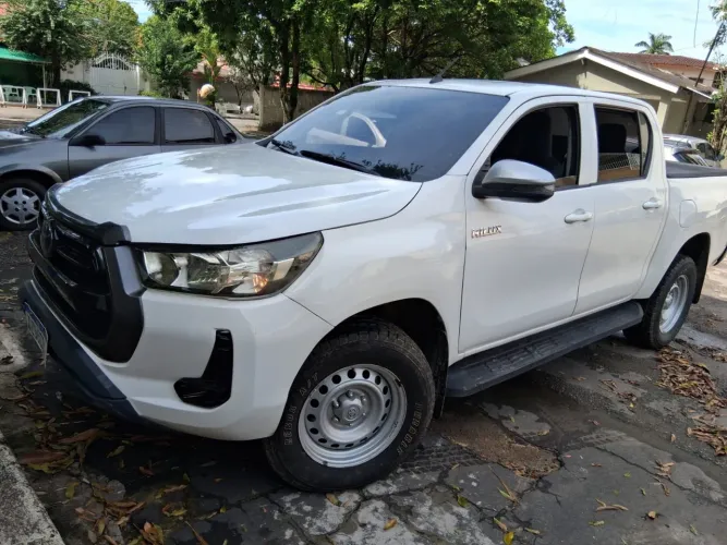 Toyota Hilux CD 4X4 2.8 Diesel Mec. 2024