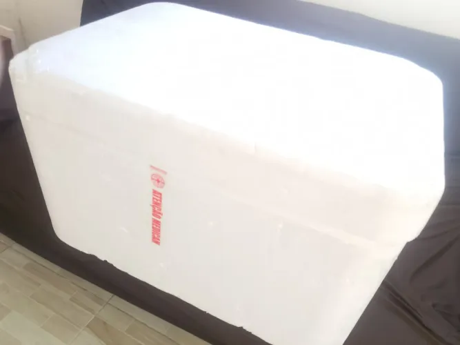 Isopor grande paredes dupla super resistente bem conservado 80 reais