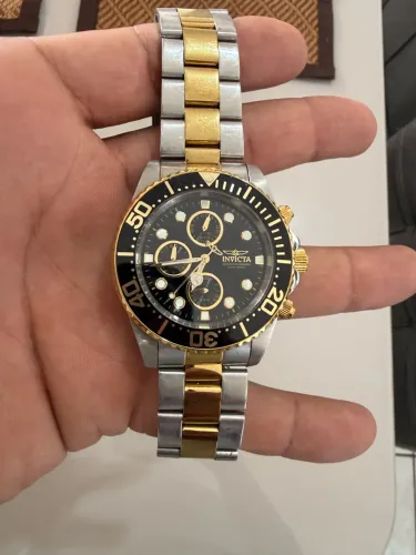 Relógio Invicta Masculino Cronógrafo Preto e Dourado