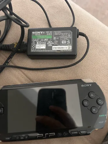 PSP 1001 Fat na case com jogos originais