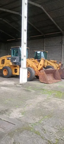 Pá carregadeira CAT 