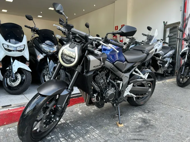 Honda Cb 650r E-Clutch Ano 2026