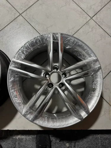 Rodas Originais Audi TT Aro 18 5x112 (serve Jetta, Golf GTI, Tiguan)