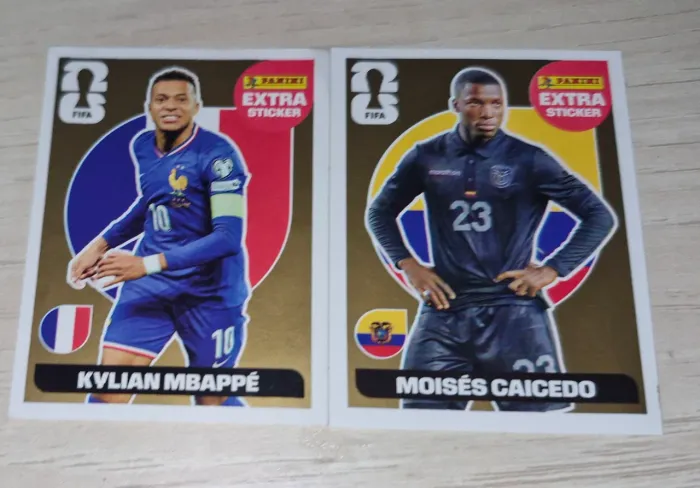 Figurinhas Gold- Mbappé e Caicedo
