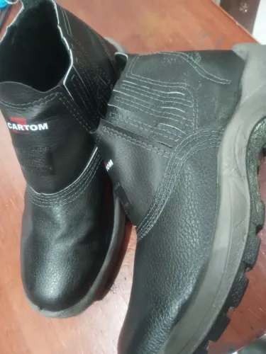 Bota de segurança NOVA n°41 com CA