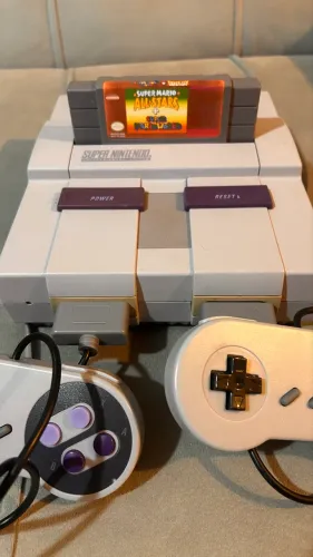 Super Nintendo SNES + 2 Controles + 3 Jogos