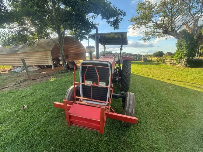 Trator Massey Ferguson 275