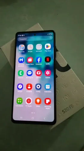 Samsung Galaxy S20 FE - Seminovo em Ótimo Estado