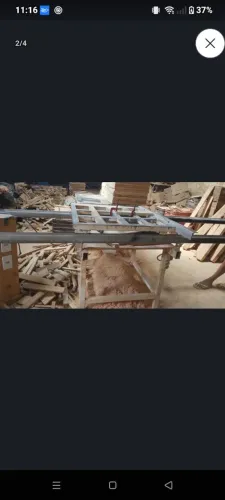 Vende se uma máquina de marcenaria