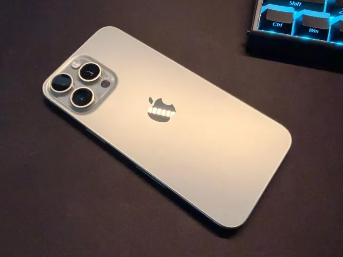 iPhone 15 pro max em perfeito estado