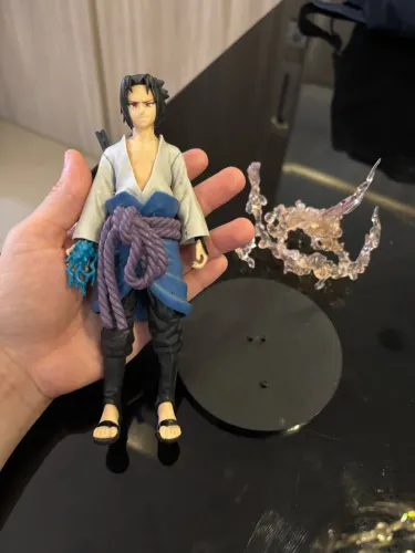 Action Figure de Sasuke Uchiha - Naruto