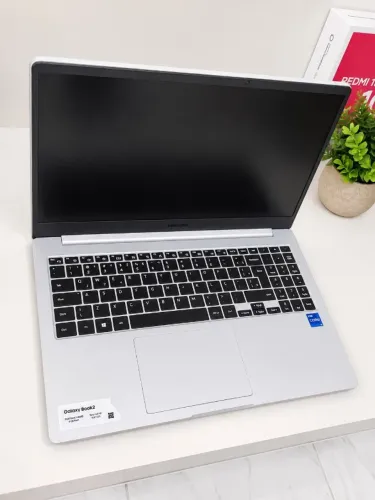 SAMSUNG GALAXY BOOK2 - POTÊNCIA, LEVEZA E ELEGÂNCIA!