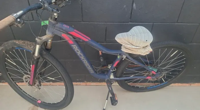 Bike Rockrider ST120 Aro 29: pouco uso, marcas do tempo, ótimo custo-benefício. Aproveite!