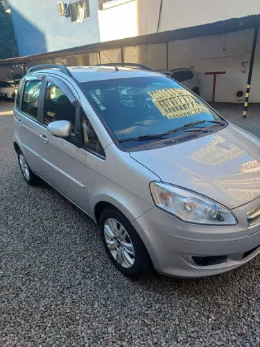 Fiat Idea Attractive 1.4 Fire Flex 8V 5P 2014