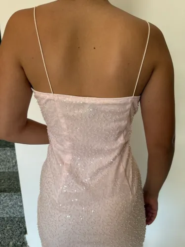 Vestido rosa claro bordado