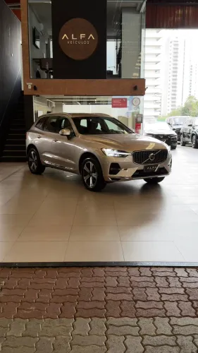 Volvo XC-60 T-8 Plus 2.0 AWD (híbrido) 2023