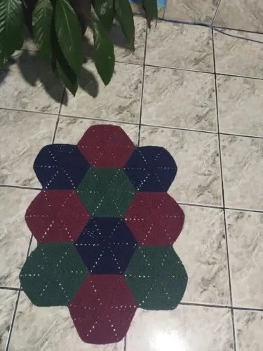 Tapetes de Crochê Artesanais - Feitos à Mão com Muito Capricho<br><br>Descrição: