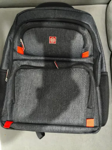 Mochila Santino (com problema no zíper)
