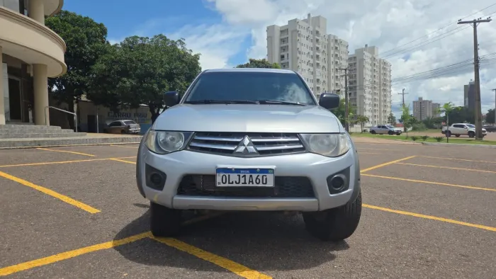 Mitsubishi L200 Triton GLS 3.2 CD TB Int.diesel MEC 2013