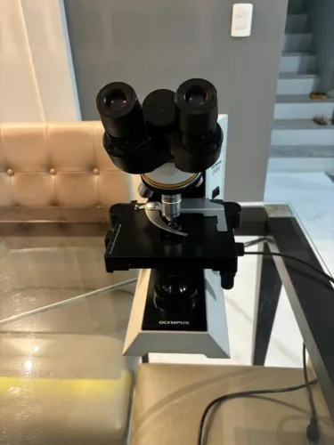 Microscópio Olympus CH30
