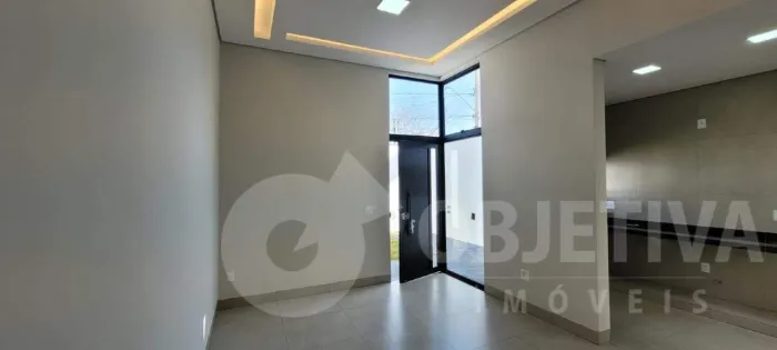 Casa à venda, 3 quartos, 1 suíte, 2 vagas, NOVO MUNDO - UBERLANDIA/MG