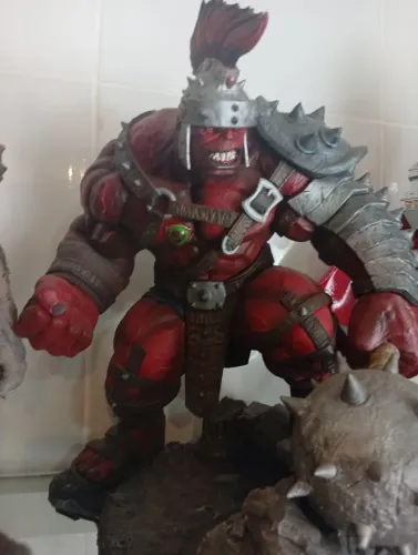 Hulk red 3D feito em resina .