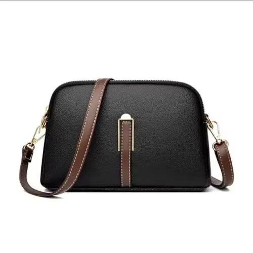 Bolsa Feminina de Couro Preta e Dourada com Alça Regulável