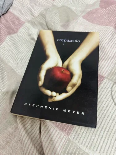 Livro crepúsculo novo 