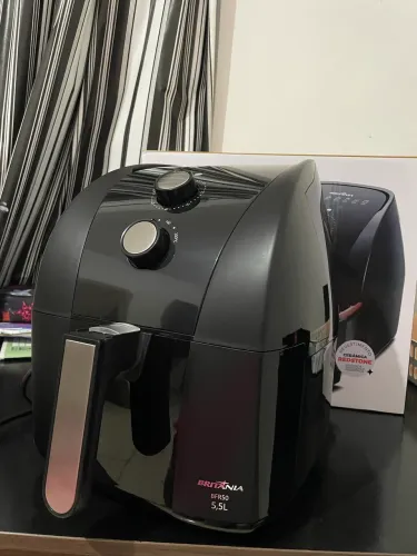 Vendo Air Fryer Britânia 5,5L
