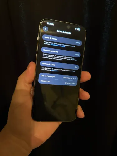 iPhone 15 Pro Max 256GB | 100% Saúde da Bateria | Detalhe